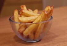 El consumo frecuente de alimentos fritos, en especial las patatas, está “fuertemente asociado” con un mayor riesgo de sufrir ansiedad y depresión, que es del 12 y el 7 % respectivamente.
