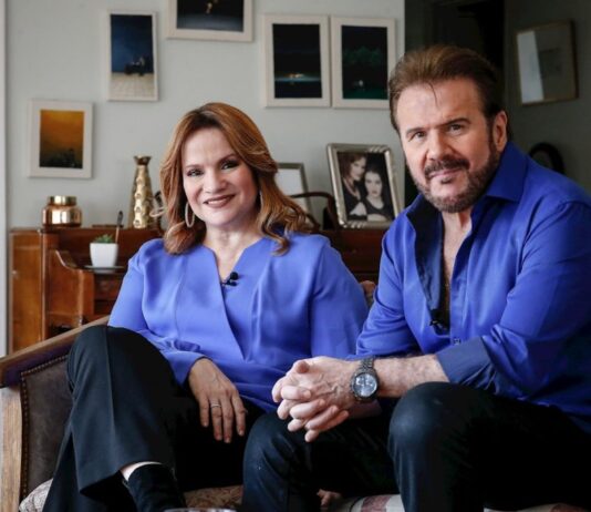 Los hermanos Lucía y Joaquín Galán anunciaron este miércoles que darán un concierto en Puerto Rico el 19 de noviembre, en la segunda parte de la gira con la que están celebrando 40 años de haber formado el exitoso dúo Pimpinela.