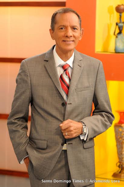 Don Ram&oacute;n Rodr&iacute;guez Santos, afectuosamente conocido por su nombre artistico como Negro Santos, es el legendario productor y conductor del programa Santo Domingo Invita, que recibira un reconocimiento especial en Nueva York el 11 de abril.
