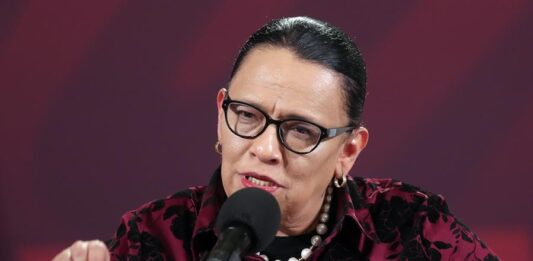 La Secretaría de Seguridad y Protección Ciudadana (SSPC) de México subió este lunes a 40 la cifra de migrantes fallecidos tras el incendio desatado en una estación del Instituto Nacional de Migración (INM) en la fronteriza Ciudad Juárez la semana pasada.