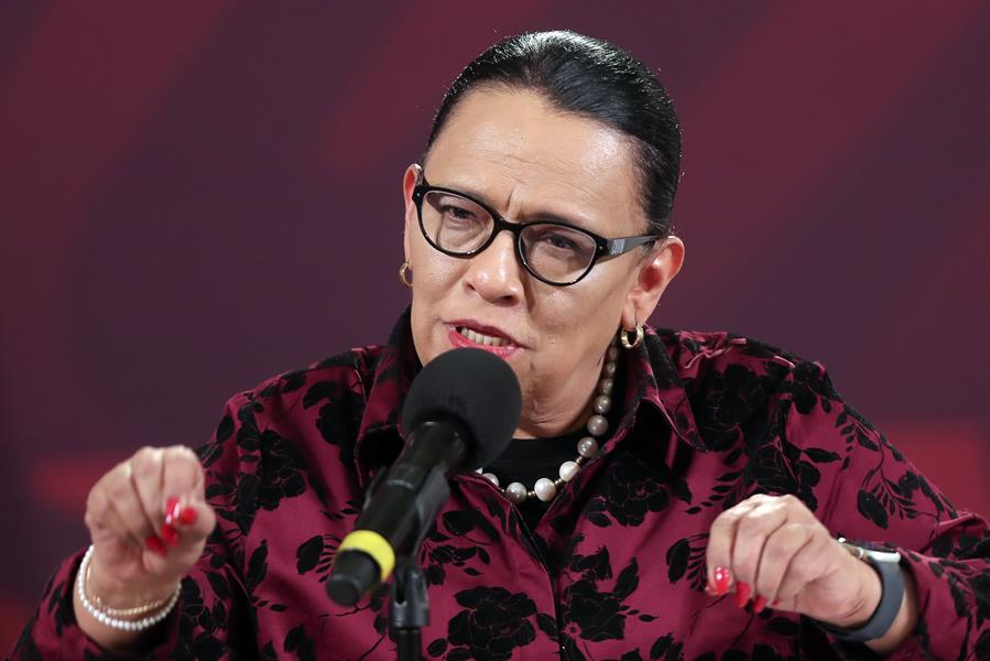 Secretaria de Seguridad y Protección Ciudadana (SSPC) Rosa Icela Rodríguez La Secretaría de Seguridad y Protección Ciudadana (SSPC) de México subió este lunes a 40 la cifra de migrantes fallecidos tras el incendio desatado en una estación del Instituto Nacional de Migración (INM) en la fronteriza Ciudad Juárez la semana pasada.