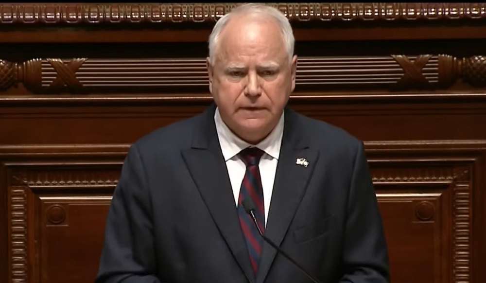 Tim Walz Los legisladores del estado de Minnesota, en Estados Unidos, aprobaron este viernes prohibir las