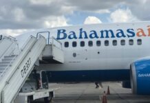 EE.UU. entrega 64 migrantes a Cuba y suman 2.998 devueltos por varios países cubanos repatriados