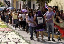 Engrillados, la dolorosa tradición de Viernes Santo del centro de México