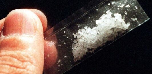 Estados Unidos anunció este martes que reforzará su estrategia contra el consumo y tráfico de fentanilo proveniente de México, después de semanas de críticas y declaraciones cruzadas con el país vecino sobre el combate a esta droga sintética.