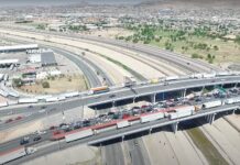 La crisis migratoria ha originado retrasos en el transporte de carga en la fronteriza Ciudad Juárez, debido al cierre indefinido del puente Córdova-Américas, que conecta al norteño estado mexicano de Chihuahua con El Paso, Texas, en Estados Unidos.