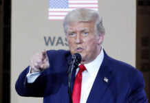 Trump dice que no conoce a Carroll y dice que el veredicto es "una vergüenza" El expresidente Donald Trump, después de perder el juicio contra la escritora E. Jean Carroll, dijo no conocerla y consideró una "vergüenza" el veredicto del jurado.