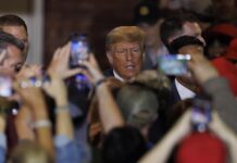 Trump a su llegada a Escocia: "Es genial estar en casa" Donald Trump (