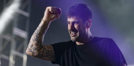 El cantautor español Melendi
