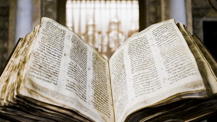 El códice Sassoon el ejemplar de la Biblia hebrea más antiguo El códice Sassoon, el ejemplar de la Biblia hebrea más antiguo.