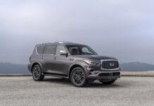 El Infiniti QX80 se mantiene prácticamente inalterado para el modelo 2023, aunque recibe un par de nuevos atributos.