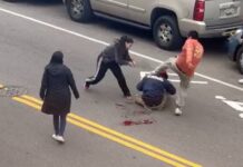 Otro caso de odio y violencia extrema ha consternado a Nueva York, se trata del ataque al inmigrante Wilson Chabla Lliguicota. El caso, que fue reportado ampliamente por portales de noticias en inglés, se hizo público cuando la fiscalía de Queens presentó formalmente los cargos la semana pasada.