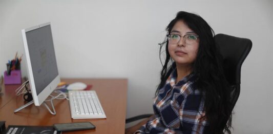 La coordinadora de la red de apoyo a migrantes LGBT, Ana Guadarrama