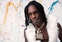 Jurado de Florida decidirá si rapero YNW Melly es culpable de doble asesinato Un jurado popular de Florida decidirá si el rapero YNM Melly es o no culpable del asesinato a tiros de dos amigos suyos en 2018, una acusación por la que la Fiscalía pidió la pena de muerte para el músico que precisamente saltó a la fama ese año con la canción "Murder on My Mind" (Asesinato en mi mente).