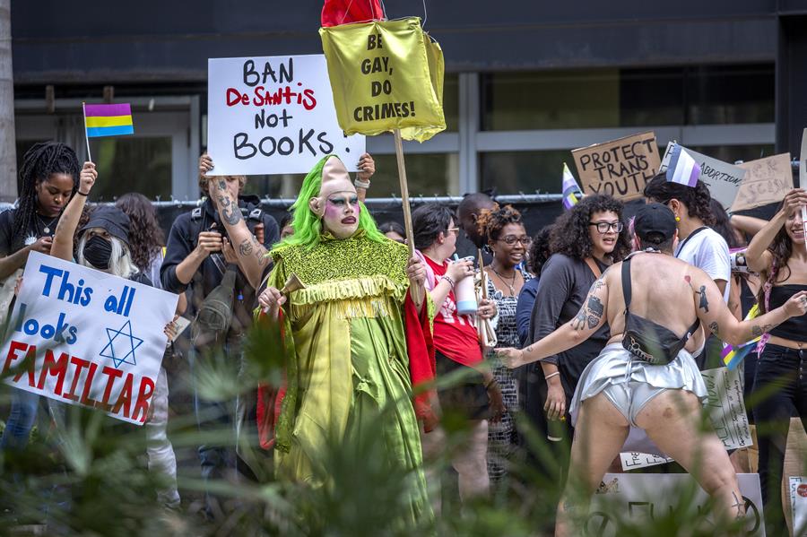 protestas contra Desantis (1)