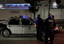 Carreras ilegales de coches, la moda que consagró "Fast & Furious" corroe Estados Unidos Agentes del Departamento de la Policía de Los Ángeles