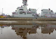 Los griegos creían que quien domina los mares tiene el poder del mundo. Esto lo sabe Estados Unidos, que este sábado puso en activo un nuevo barco destructor, el USS Carl M. Levin, similar a los que tiene en la base de Rota (España) y que constituye la septuagésima embarcación de este tipo de su Armada.