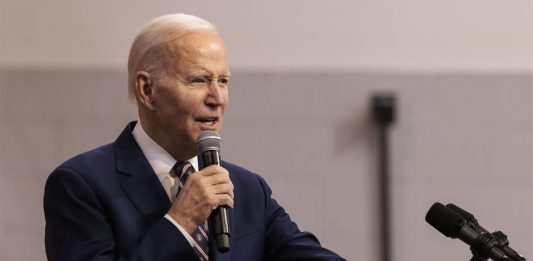 El presidente Joe Biden, presumió este sábado de los logros económicos de su Administración y pidió el apoyo de los sindicatos en su primer mítin de campaña desde que anunció que buscará la reelección en 2024.