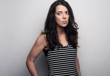 Carmen Lynch es una comediante latina que ha estado recorriendo el mundo con su talento.
