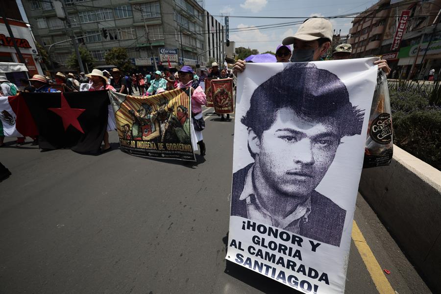 Diversas organizaciones sociales marchan en conmemoraci&oacute;n del 52 aniversario del Halconazo (3)