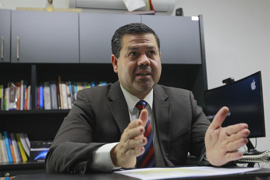 El presidente de ATEI y director del Canal 44 en Jalisco, Gabriel Torres