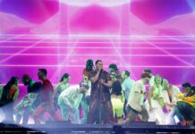 Víctor Manuelle seduce a Puerto Rico con "un viaje" por su trayectoria de 30 años El salsero puertorriqueño Víctor Manuelle