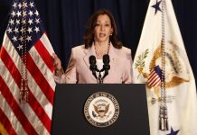 La vicepresidenta Kamala Harris, no titubeó cuando se enteró de que el Tribunal Supremo iba a permitir que se restringiera el derecho al aborto. Su pregunta, "¿Cómo se atreven?", encapsuló la rabia de millones de mujeres y la situó como líder en una lucha que aún está lejos de resolverse.