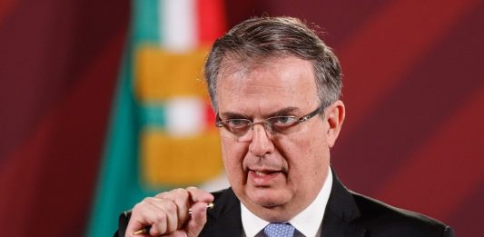 El excanciller mexicano Marcelo Ebrard propuso este lunes la creación de una secretaría de la Cuarta Transformación que le gustaría que estuviese liderada por Andrés Manuel López Beltrán, hijo del presidente Andrés Manuel López Obrador.
