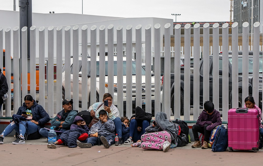 A un mes de fin de Título 42, incremetó la llegada de migrantes a la frontera mexicana A mas de un mes de la culminación del Título 42, la medida por la pandemia de covid-19 que restringía el acceso de solicitantes de asilo a Estados Unidos, ha incrementado de forma considerable la llegada de migrantes hacia la frontera.