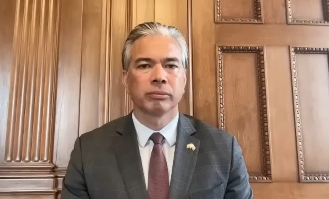 Rob Bonta 3 El fiscal de California, Rob Bonta, solicitó este miércoles al estado de Florida los registros públicos relacionados con el traslado en avión desde El Paso (Texas) a la capital californiana de 36 inmigrantes para arrojar luz sobre el proceso y la