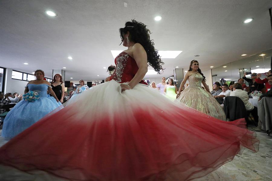 Un grupo de mujeres trans celebra sus quince a&ntilde;os, hoy, en Ciudad de M&eacute;xico