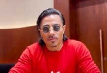 El chef turco Salt Bae cierra su hamburguesería de Nueva York El famoso chef turco Salt Bae, más célebre por su presencia en las redes sociales que por la carne que sirve en sus restaurantes, cerró su hamburguesería de Manhattan tras tres años en los que lo máximo que consiguió fue el podio de "la peor hamburguesa de Nueva York".