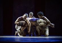 escena de la obra La isla de los hombres solos