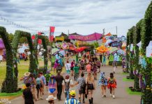 Dos muertos y cinco heridos en un tiroteo en un festival de música electrónica en el estado de Washington festival de música electrónica