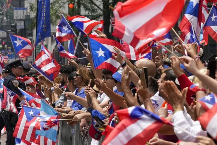 tradicional desfile nacional puertorriqueño (1)