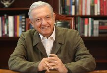 López Obrador celebra cinco años en el Gobierno acompañado de sus posibles sucesores El presidente de México, Andrés Manuel López Obrador, celebrará la tarde de este sábado su quinto aniversario en el Gobierno acompañado de sus posibles sucesores, en un evento en el Zócalo capitalino que se espera que reúna a decenas de miles de personas.