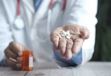 El servicio de Protección de Fronteras y Aduanas de EEUU ha anunciado la incautación de 900.000 pastillas de fentanilo con un valor estimado en la calle de unos dos millones de euros en el puerto de Otay Mesa, en el condado californiano de San Diego.