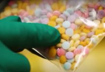 El Senado aprueba una ley que permite expropiar a los cárteles mexicanos El Senado ha aprobado este viernes la conocida como Ley Defensa contra el Fentanilo, una iniciativa que permite combatir y expropiar a los cárteles que introducen esta droga de contrabando desde México.