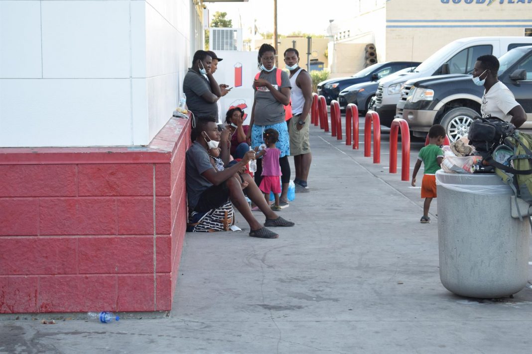 Haitianos inmigrantes Defensores de la comunidad haitiana en la República Dominicana criticaron este viernes la política migratoria del Gobierno dominicano que, a su juicio,