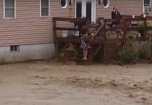 Al menos cinco muertos por inundaciones en el estado de Pensilvania Al menos cinco personas han muerto este fin de semana por inundaciones en los suburbios de Pensilvania, entre los que se encuentran dos mujeres y un hombre.