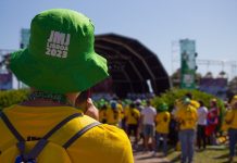La JMJ de Lisboa, primera postpandemia, arranca la próxima semana con la visita del Papa y récord de españoles La Jornada Mundial de la Juventud (JMJ), un evento que reúne cada tres años a cientos de miles de jóvenes católicos de todo el mundo convocados por el Papa, arrancará la próxima semana en Lisboa (Portugal) y contará con la presencia del Papa Francisco y con más de 75.000 jóvenes españoles, que han batido récord, ya que serán la nacionalidad mayoritaria.