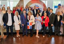 Iniciaron celebraciones del Desfile Dominicano de Nueva York Con la recepción ofrecida por el presidente del Condado de Queens el 10 de este mes, iniciaron las celebraciones dominicanas en Nueva York y el lunes 17 de julio, durante una concurrida rueda de prensa, oficialmente se anunciaron los detalles del majestuoso Desfile Dominicano 2023.