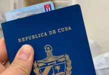 Los pasaportes cubanos expedidos a partir de este sábado tendrán una validez de diez años para los mayores de 16 (en lugar de seis), según la reciente reforma anunciada por el Ministerio de Relaciones Exteriores (Minrex).