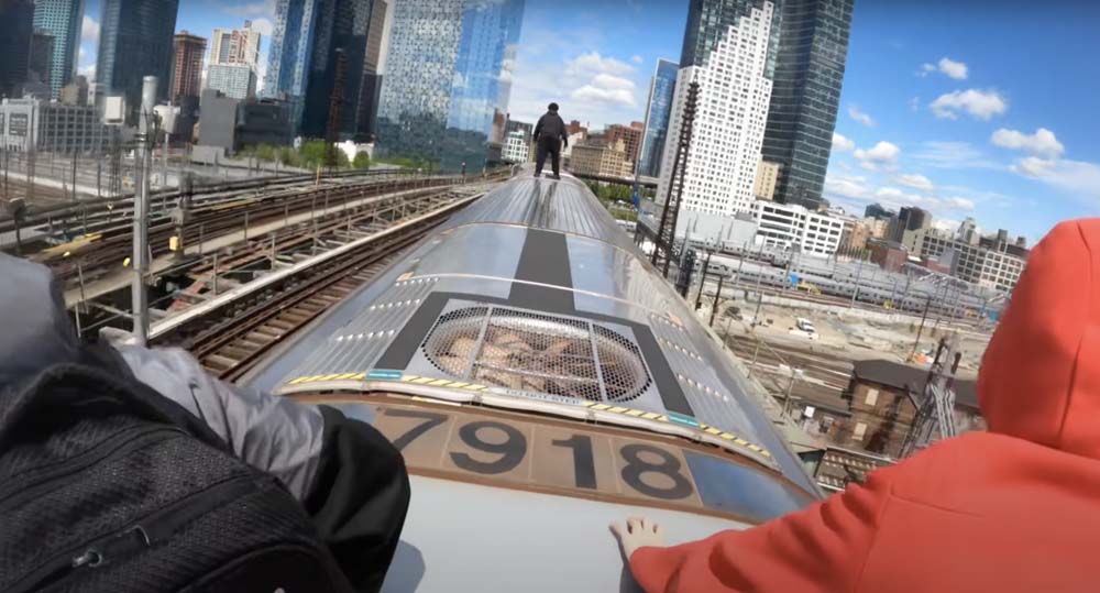 SUBWAY SURFING
