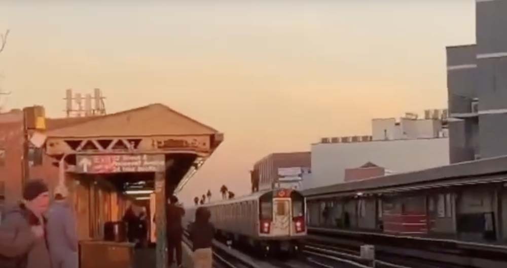 SUBWAY SURFING