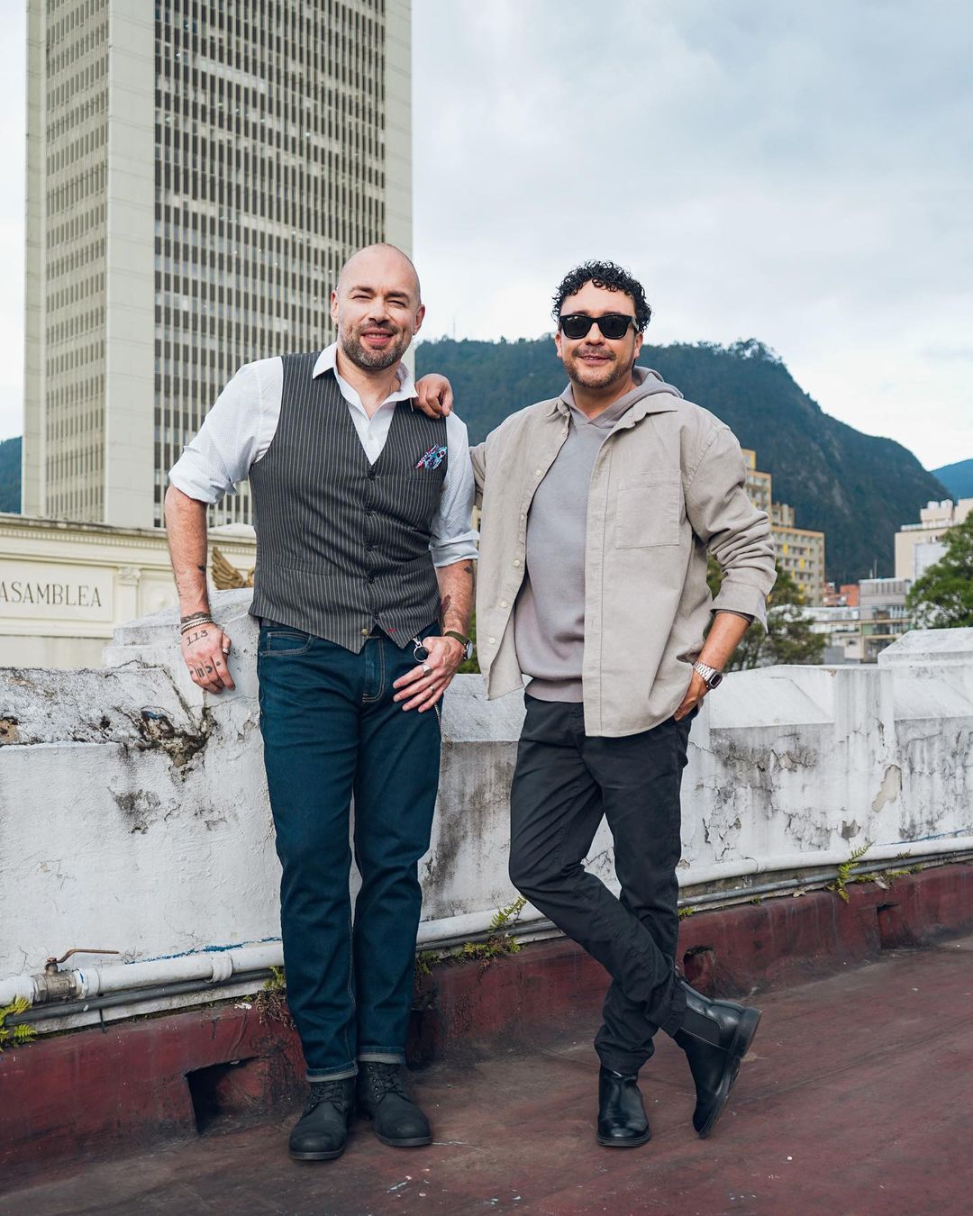 Cruz colaboró con Andres Cepeda para crear la canción, “El Gran Teatro”, que forma parte de su último álbum.
