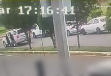 Californiana regresa a EE.UU. después de estar por ocho meses secuestrada en México La estadounidense Mónica de León Barba, secuestrada el año pasado en Jalisco, México, fue liberada y regresó a su casa en California este fin de semana, informó la Oficina Federal de Investigaciones (FBI) sin ofrecer detalles de la liberación.