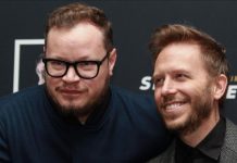 El grupo "Sin Bandera" integrado por el mexicano Leonel García y el argentino Noel Schajris, incluyó a Ecuador en su gira "Frecuencia Tour", con la que celebran dos décadas de éxitos musicales.