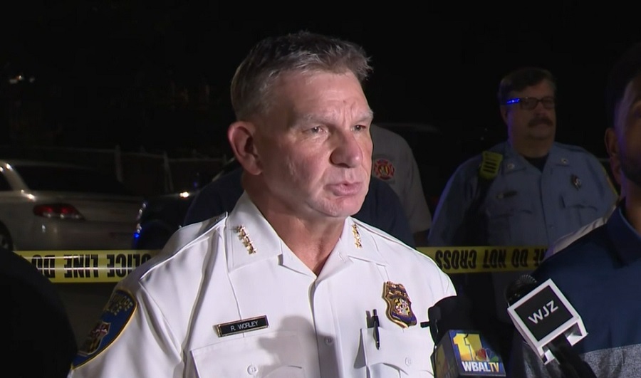 Tiroteo de Baltimore La Policía ha puesto en marcha una serie de investigaciones y operativos de búsqueda para dar con los sospechosos del tiroteo que tuvo lugar el domingo en Baltimore durante una fiesta, donde murieron dos personas y otras 28 resultaron heridas.