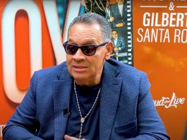 El músico puertorriqueño de salsa Tito Nieves ofreció un emocionante concierto este fin de semana en el festival madrileño de las Noches del Botánico y reunió a cientos de latinos que se reunieron para bailar y cantar con los ritmos que marcaron su infancia.